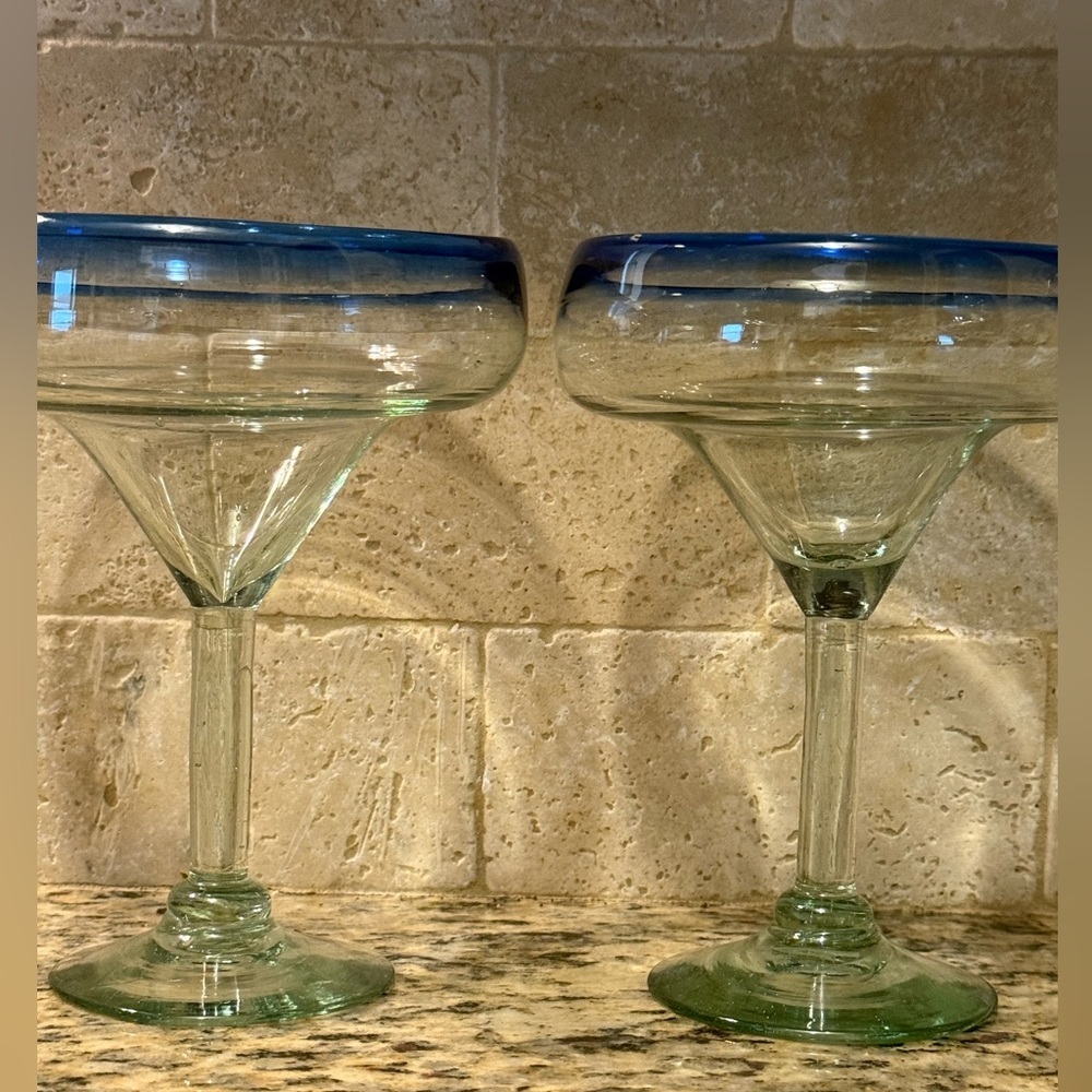 Artisan 4 hand blown glasses margarita glasses. Made in Mexico and are Vintage.